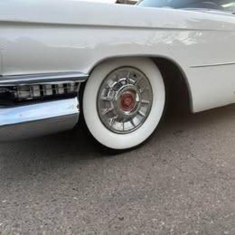 Cadillac Coupe Deville image 8