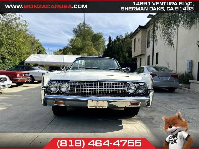 Lincoln Continental image 9