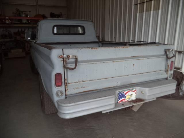 Chevrolet C20 image 2