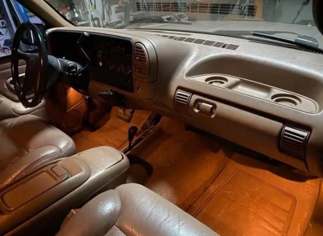 Chevrolet Silverado 2500hd Diesel image 9