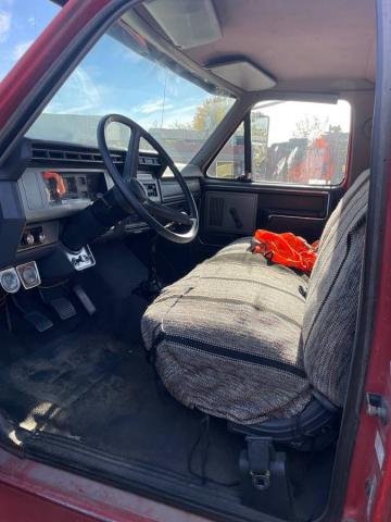 Ford F700 image 2