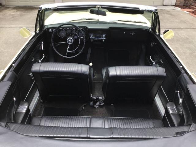 Chevrolet Corvair Monza image 5