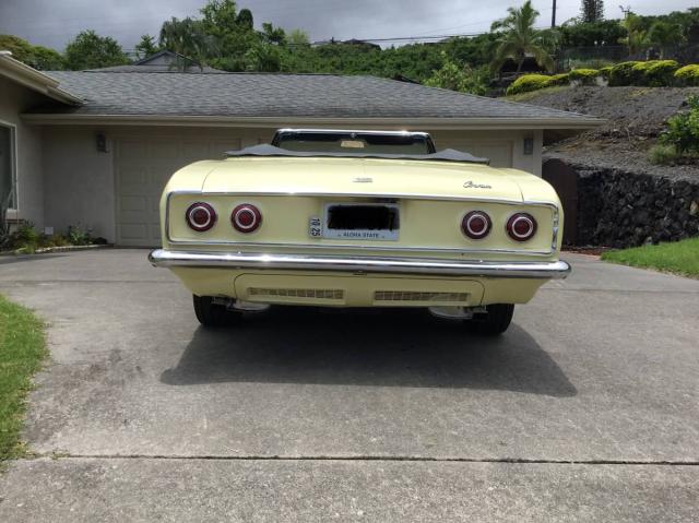 Chevrolet Corvair Monza image 3