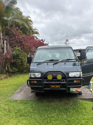 Mitsubishi Delica L300 Diesel image 1