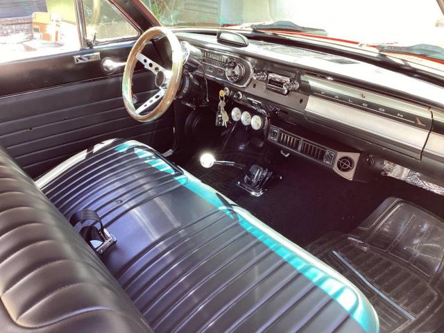 Ford Falcon image 8