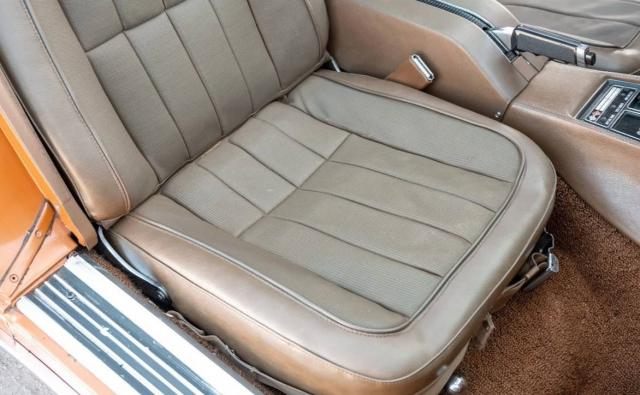 Chevrolet Corvette Convertible image 3