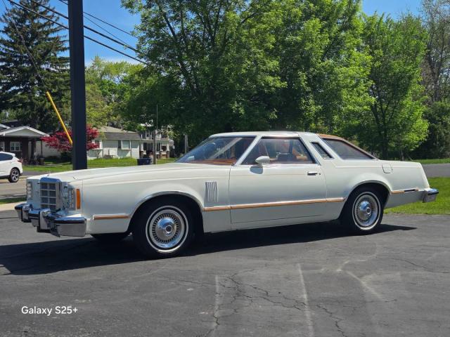 Ford Thunderbird image 2