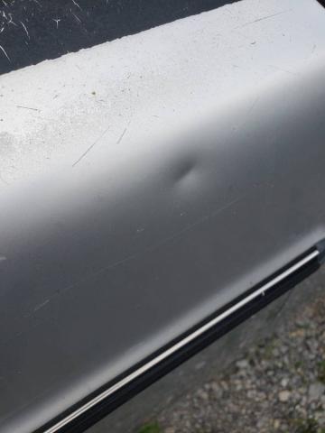 Volvo 245 image 9