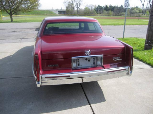 Cadillac Sedan Deville image 5
