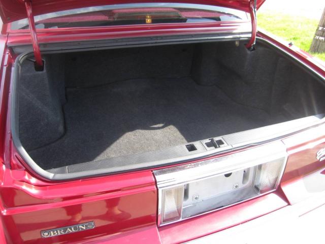 Cadillac Sedan Deville image 3