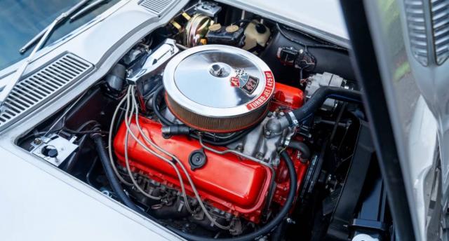 Chevrolet Corvette image 2