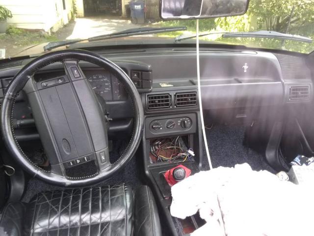 Ford Mustang image 2