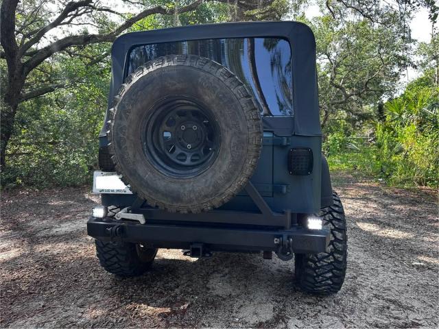 Jeep Wrangler Yj image 4