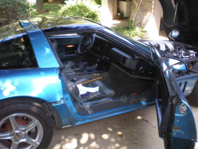 Chevrolet Corvette image 2