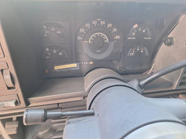 Chevrolet C1500 image 2