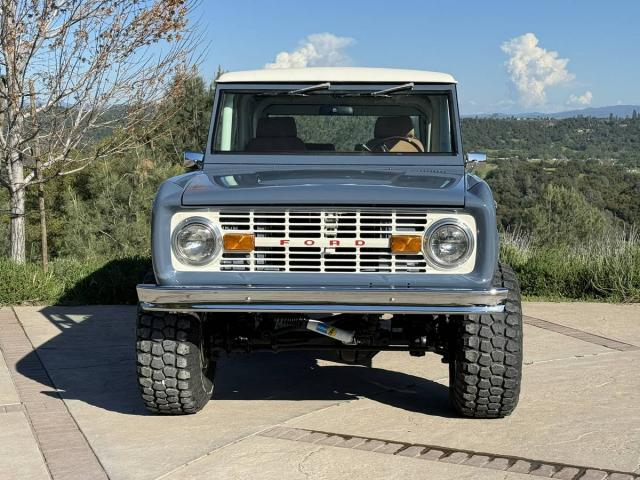 Ford Bronco image 2