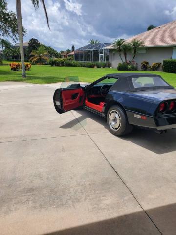 Chevrolet Corvette Convertible image 2
