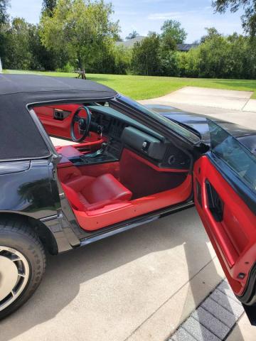 Chevrolet Corvette Convertible image 4