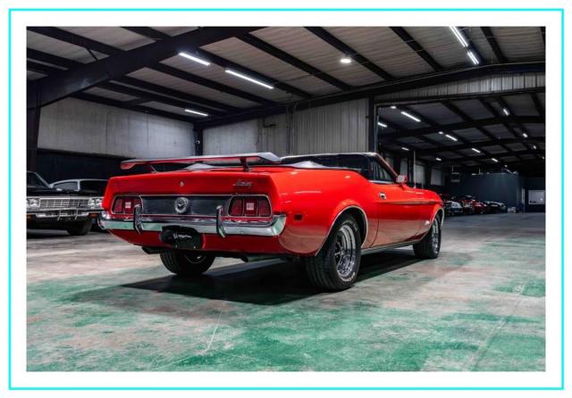 Ford Mustang Convertible image 3