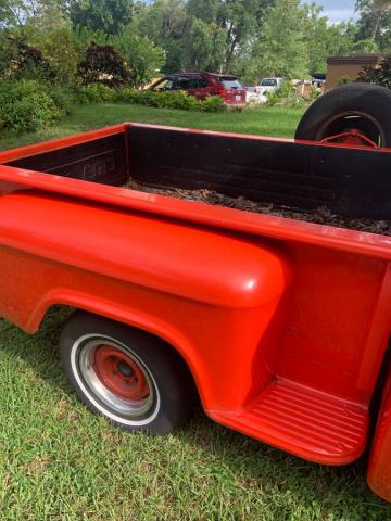 Chevrolet C10 Stepside image 4