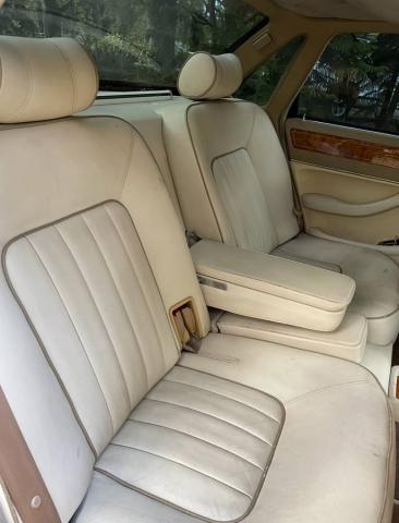 Jaguar Vanden Plas image 3