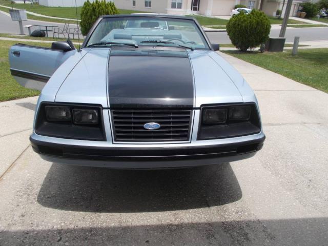 Ford Mustang Convertible image 7