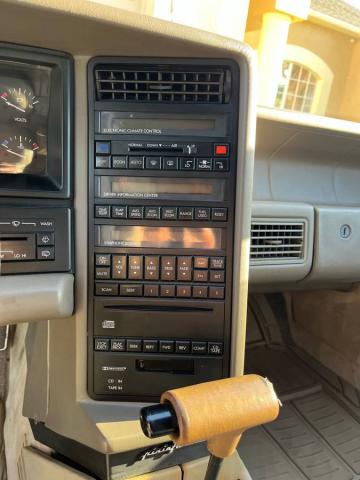 Cadillac Allante image 5