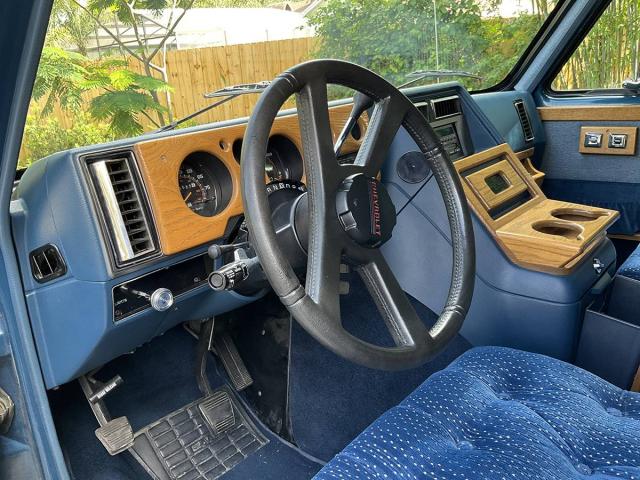 Chevrolet G20 Van image 8