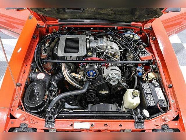 Ford Mustang image 6