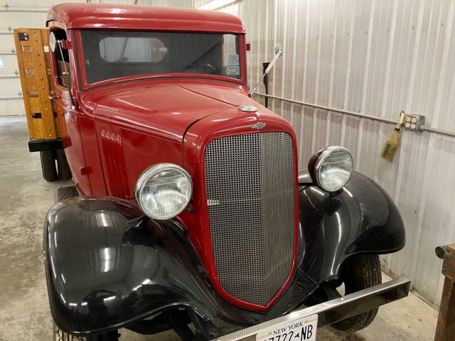 Chevrolet 1-1/2 Ton image 5