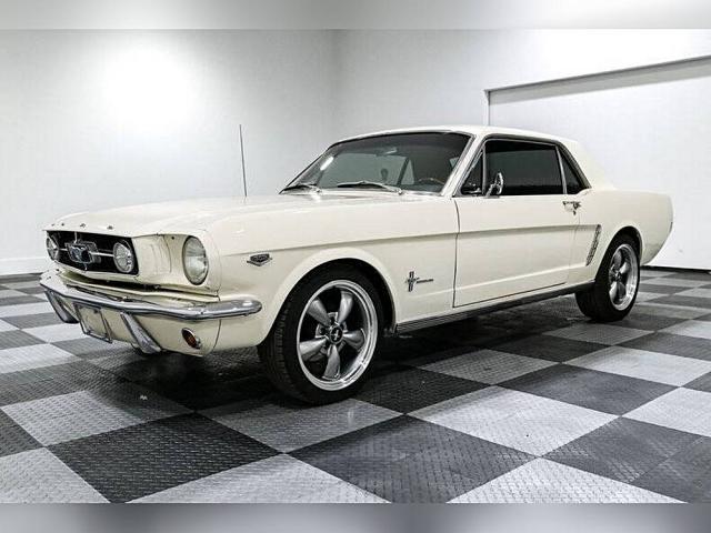 Ford Mustang image 4