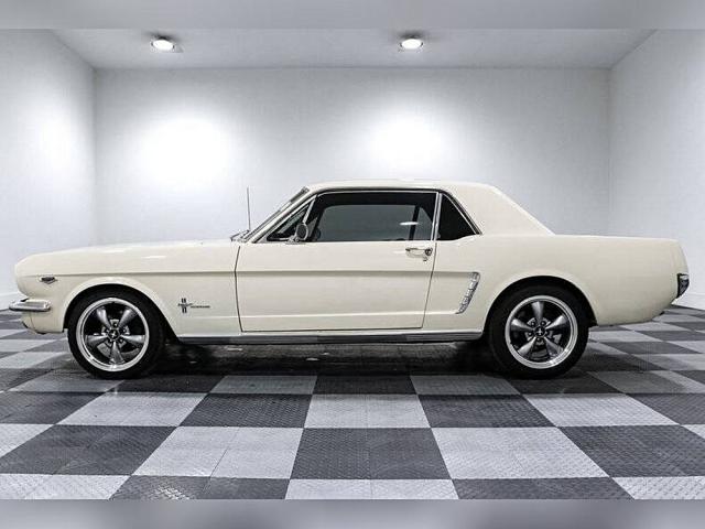 Ford Mustang image 3