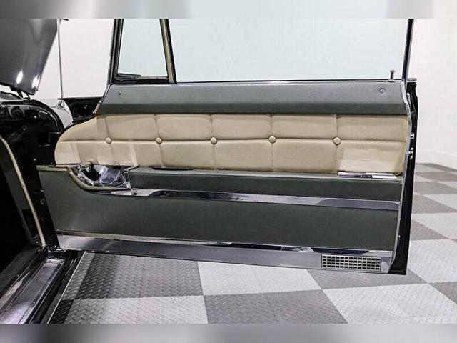 Lincoln Continental image 4