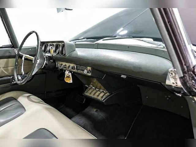 Lincoln Continental image 2