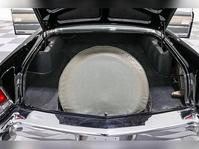 Lincoln Continental image 8