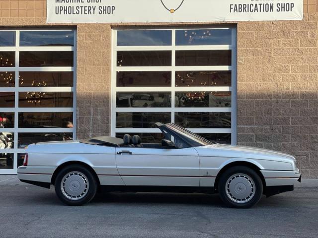 Cadillac Allante image 3
