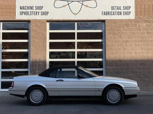 Cadillac Allante image 9