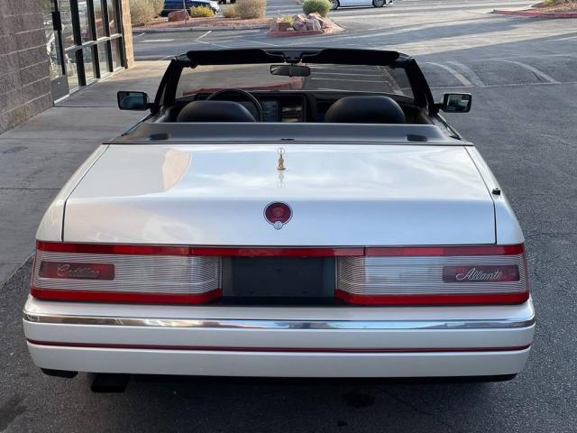 Cadillac Allante image 7