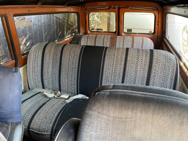 Chevrolet Suburban image 4
