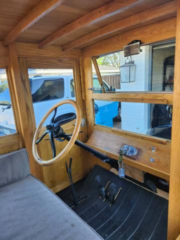 Ford Model T image 7