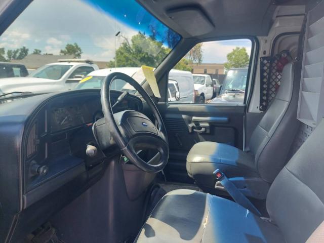Ford Econoline E350 image 6