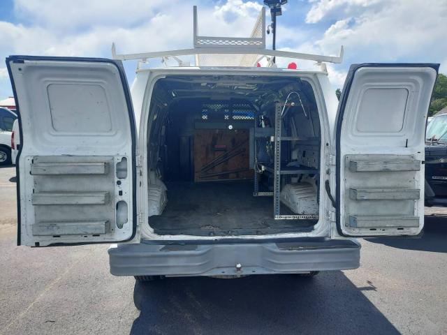 Ford Econoline E350 image 7
