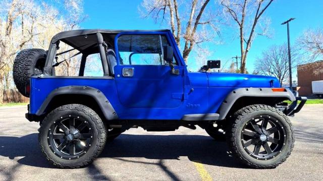 Jeep Wrangler image 2