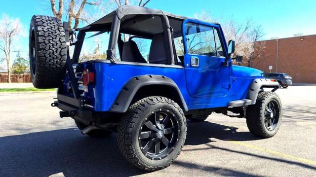 Jeep Wrangler image 8