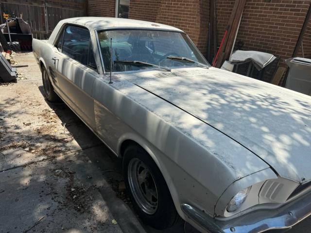 Ford Mustang image 6