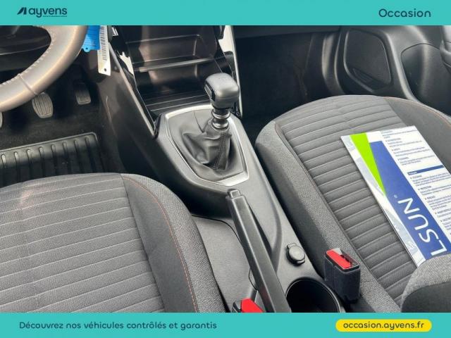 Peugeot 2008 image 2