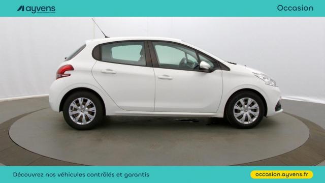 Peugeot 208 image 1