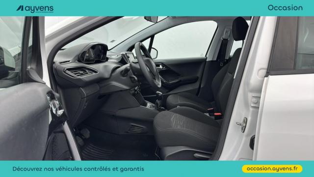Peugeot 208 image 9