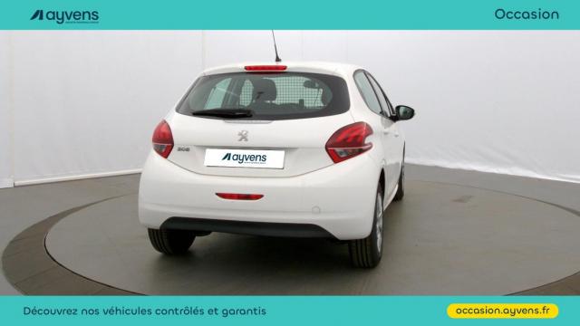 Peugeot 208 image 8