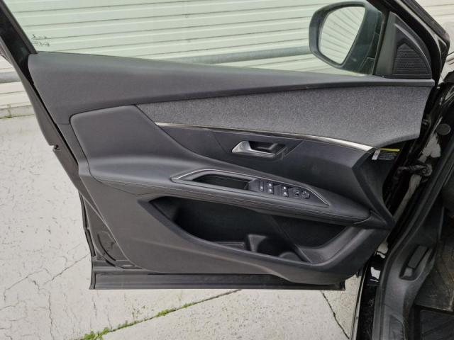Peugeot 3008 image 9